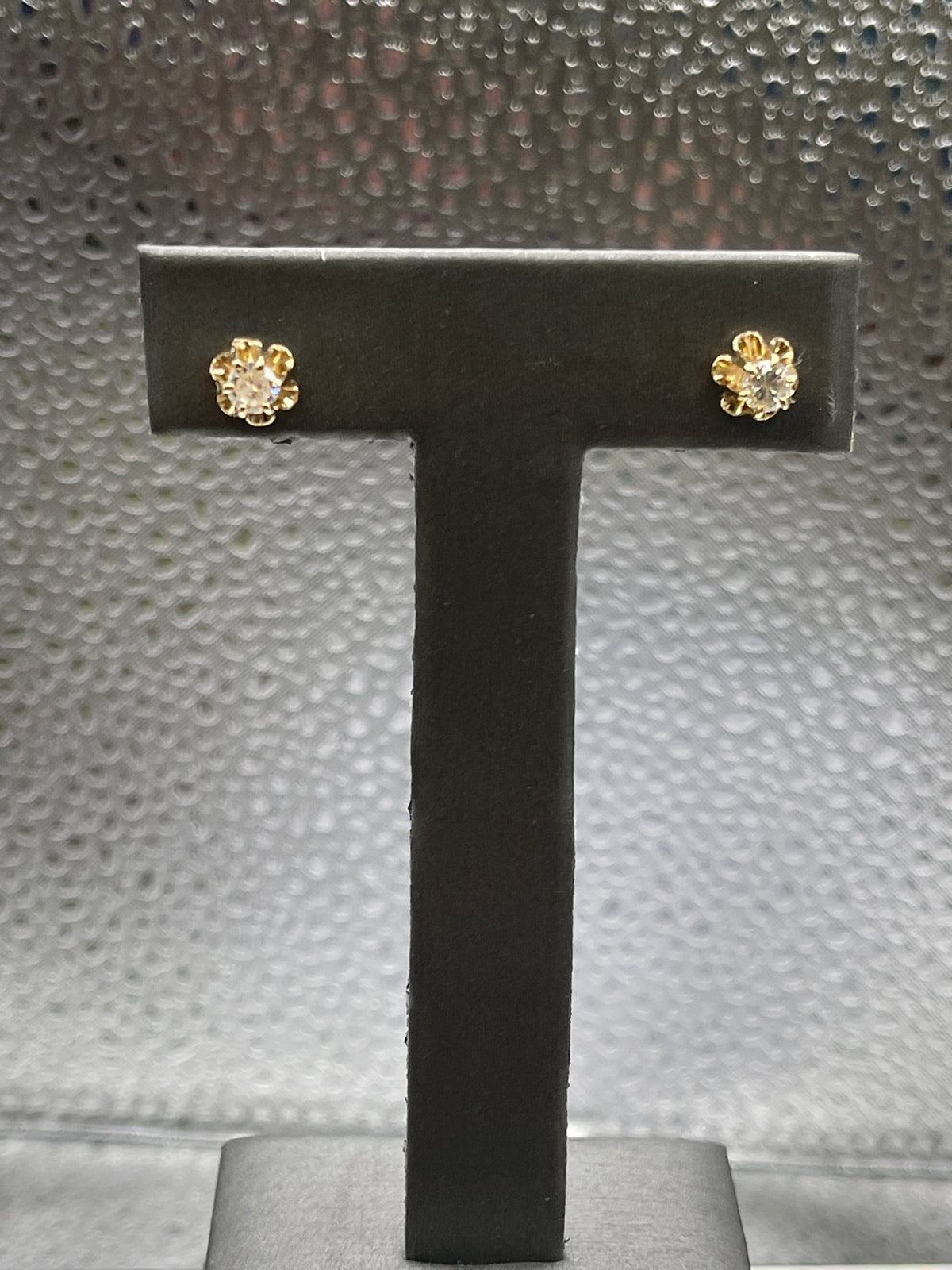 Ladies 14 Karat Diamond Earrings