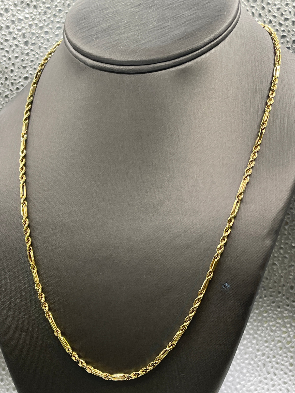Ladies or Gents 14 Karat Yellow Gold Figaro rope Solid Link Rope Chain