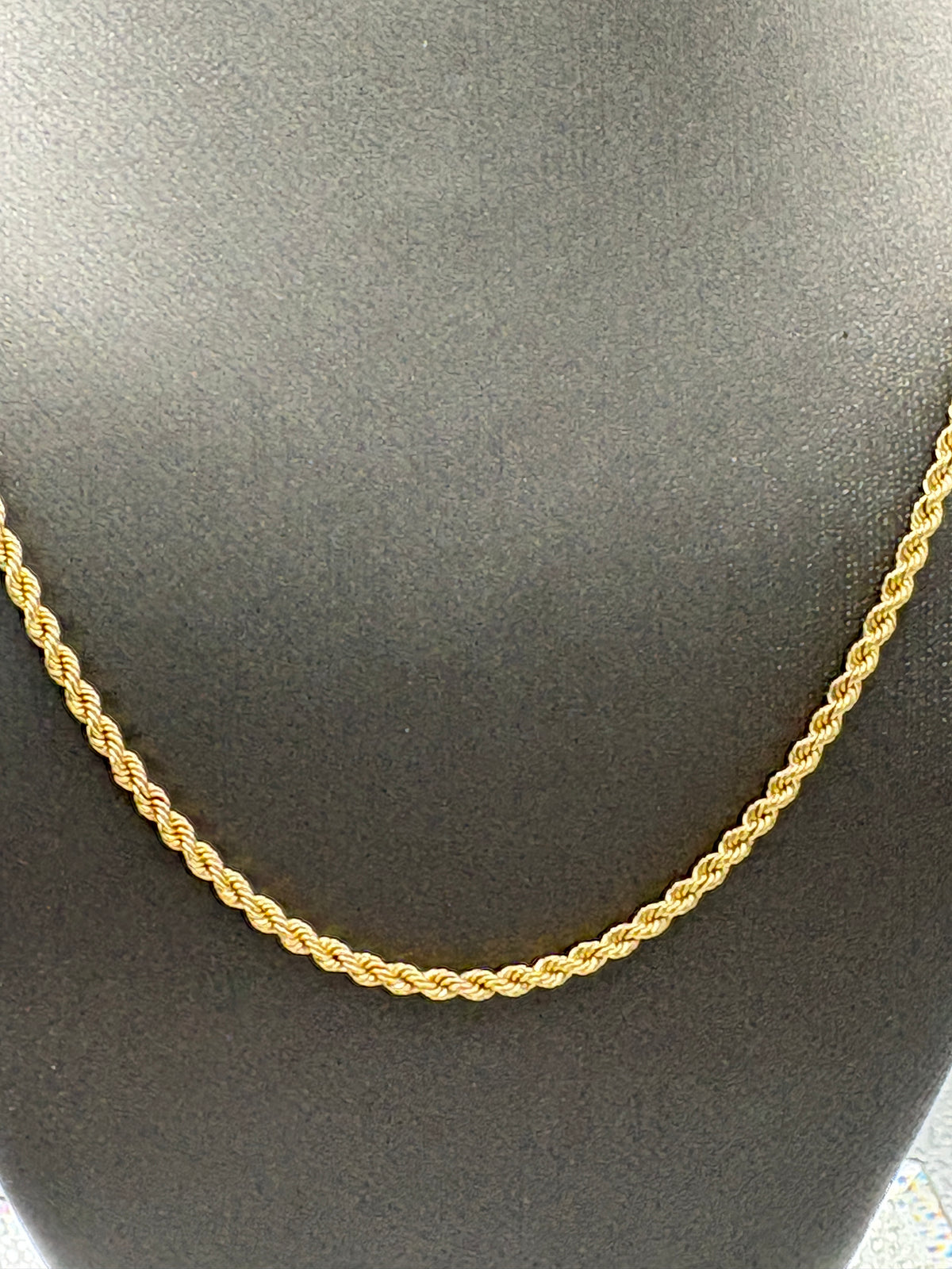 Ladies 14 Karat Yellow Gold Solid Diamond-Cut Rope Chain