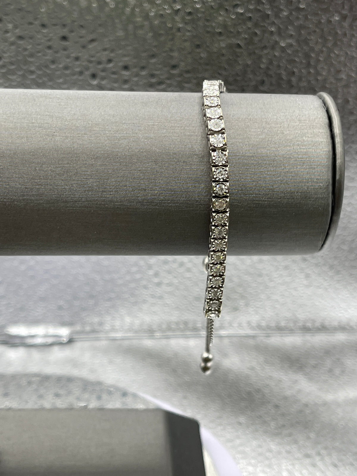 Brilliant 14 Karat White Gold Diamond Bracelet