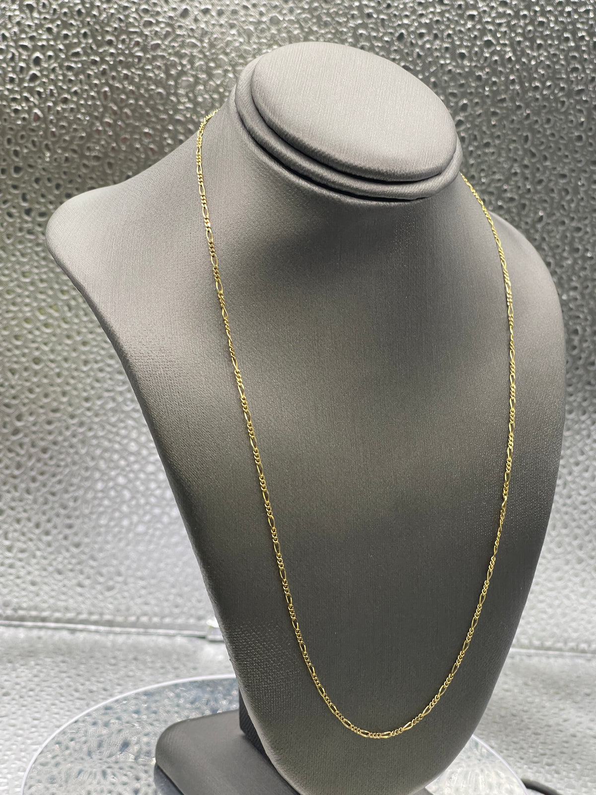 10 Karat Yellow Gold Beveled Figaro Link Chain