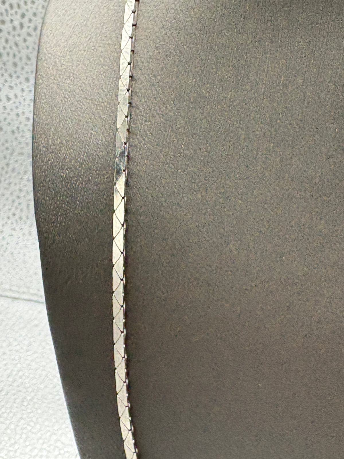 Ladies Vintage 14 Karat White Gold Cobra Link Chain