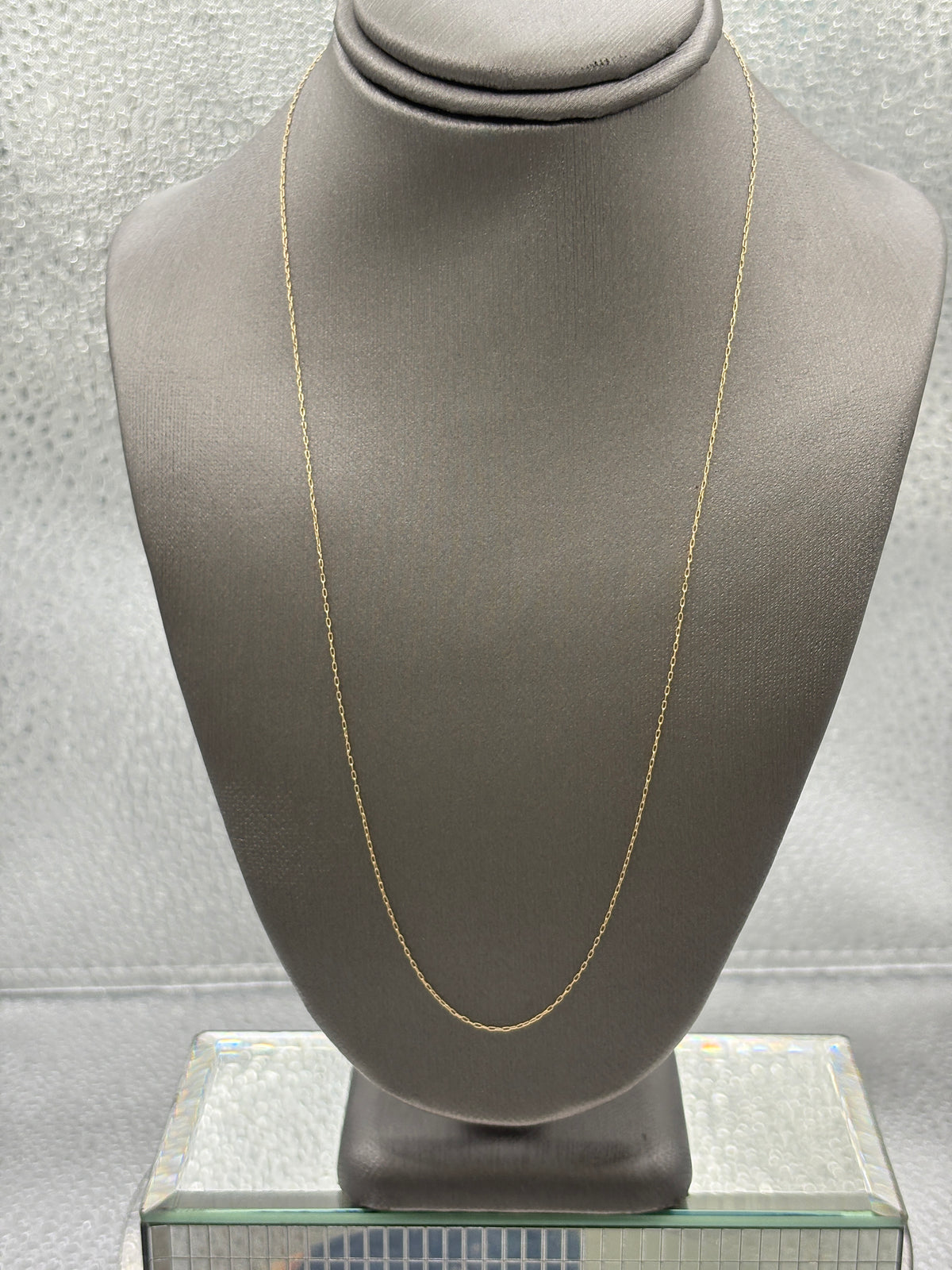 Ladies 14 Karat Yellow Gold Pendant Chain