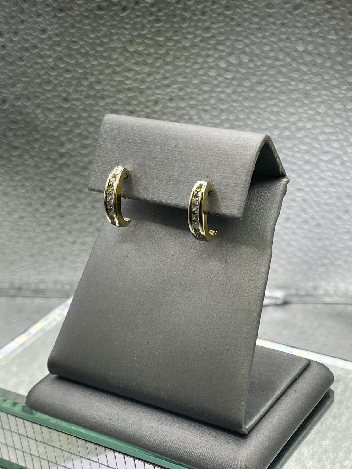 Ladies 14 Karat Yellow Gold and Diamond Earrings