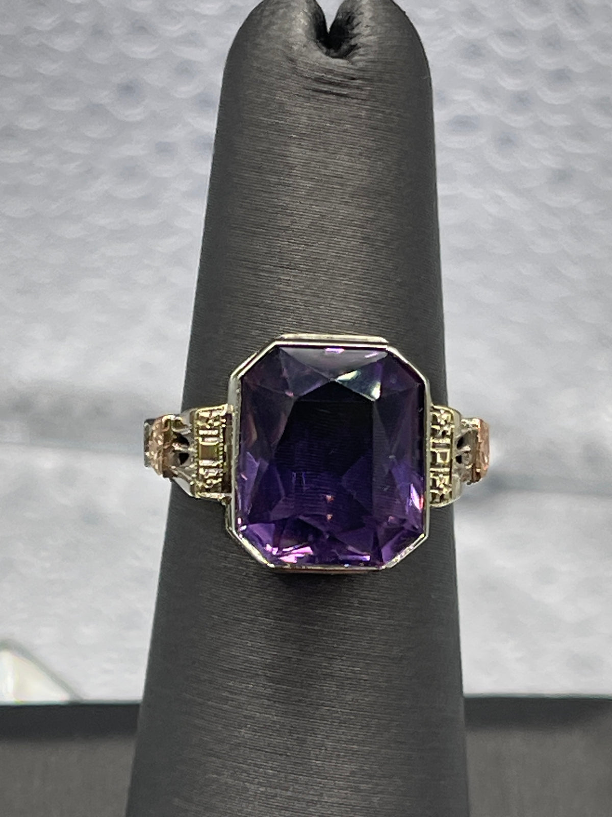 Ladies Antique 14 Karat White Gold Filigree Amethyst Ring