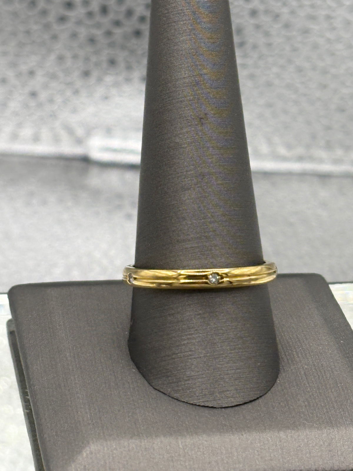 Ladies/Gents 18 Karat Yellow Gold Diamond Band