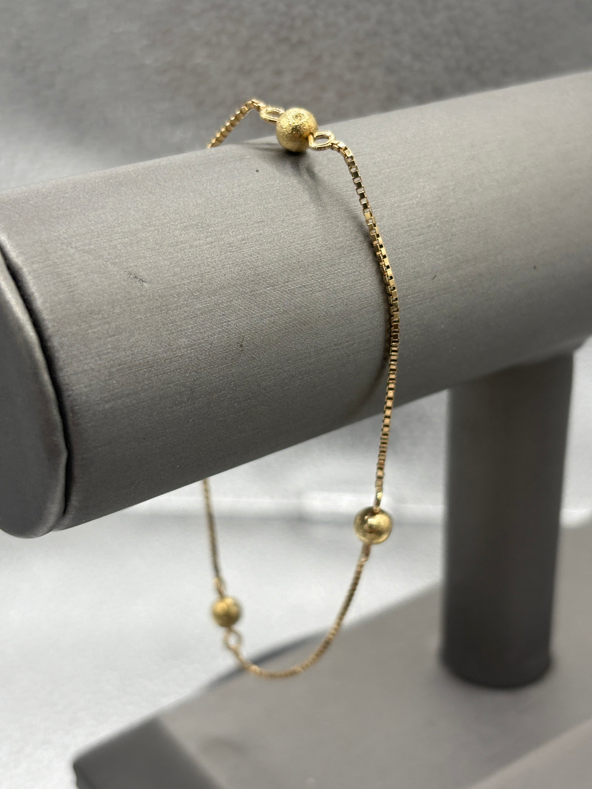 14 Karat Yellow Gold Ladies Box & Ball Link Ankle Bracelet