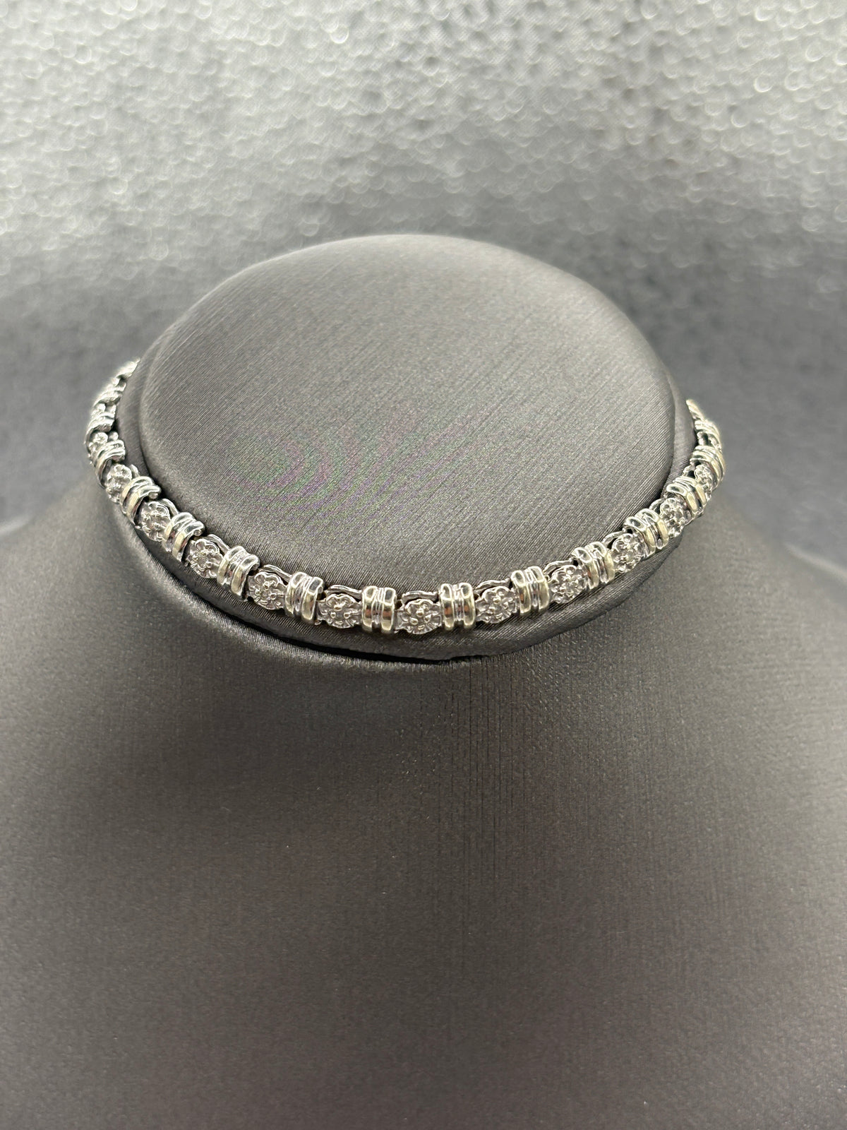 10 Karat White Gold Ladies Diamond Tennis Style Link Bracelet