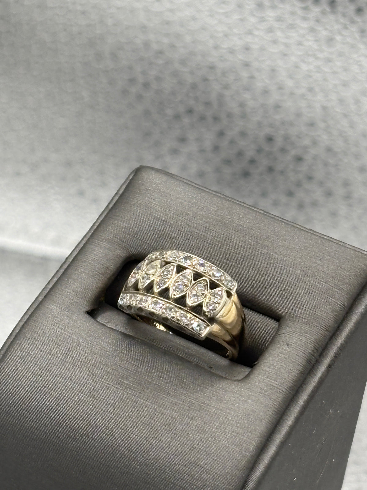 Vintage Ladies 14 Karat White Gold Diamond Band Ring