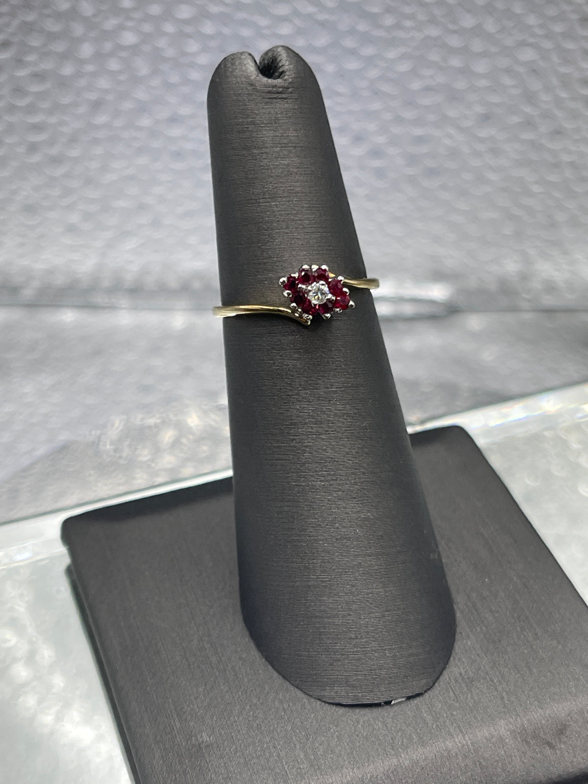 Ladies Beautiful 14 Karat Yellow Gold Ruby & Diamond Floral Cluster Ring