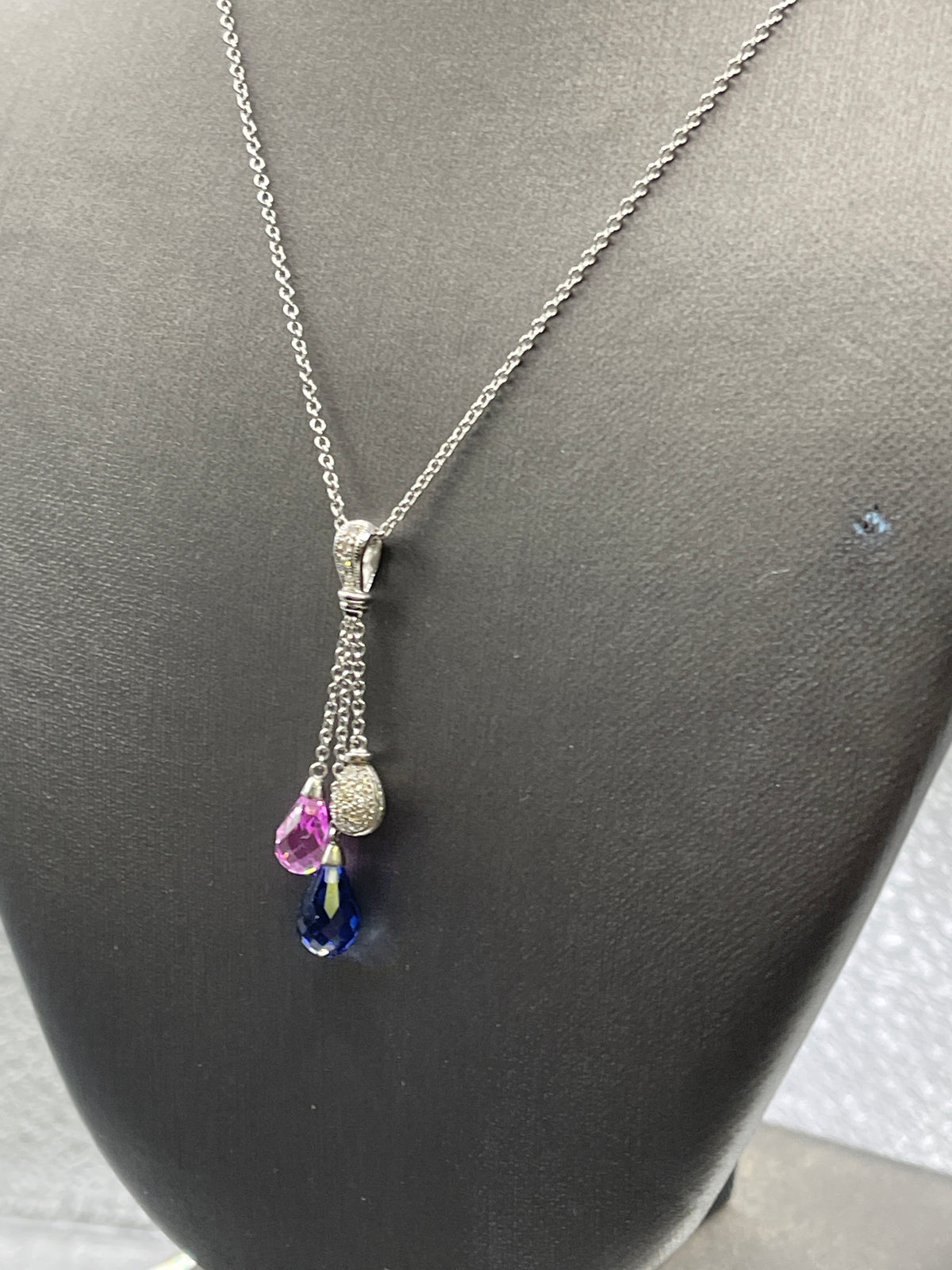 Ladies 10 Karat Italian White Gold Tri Colored Teardrop Necklace
