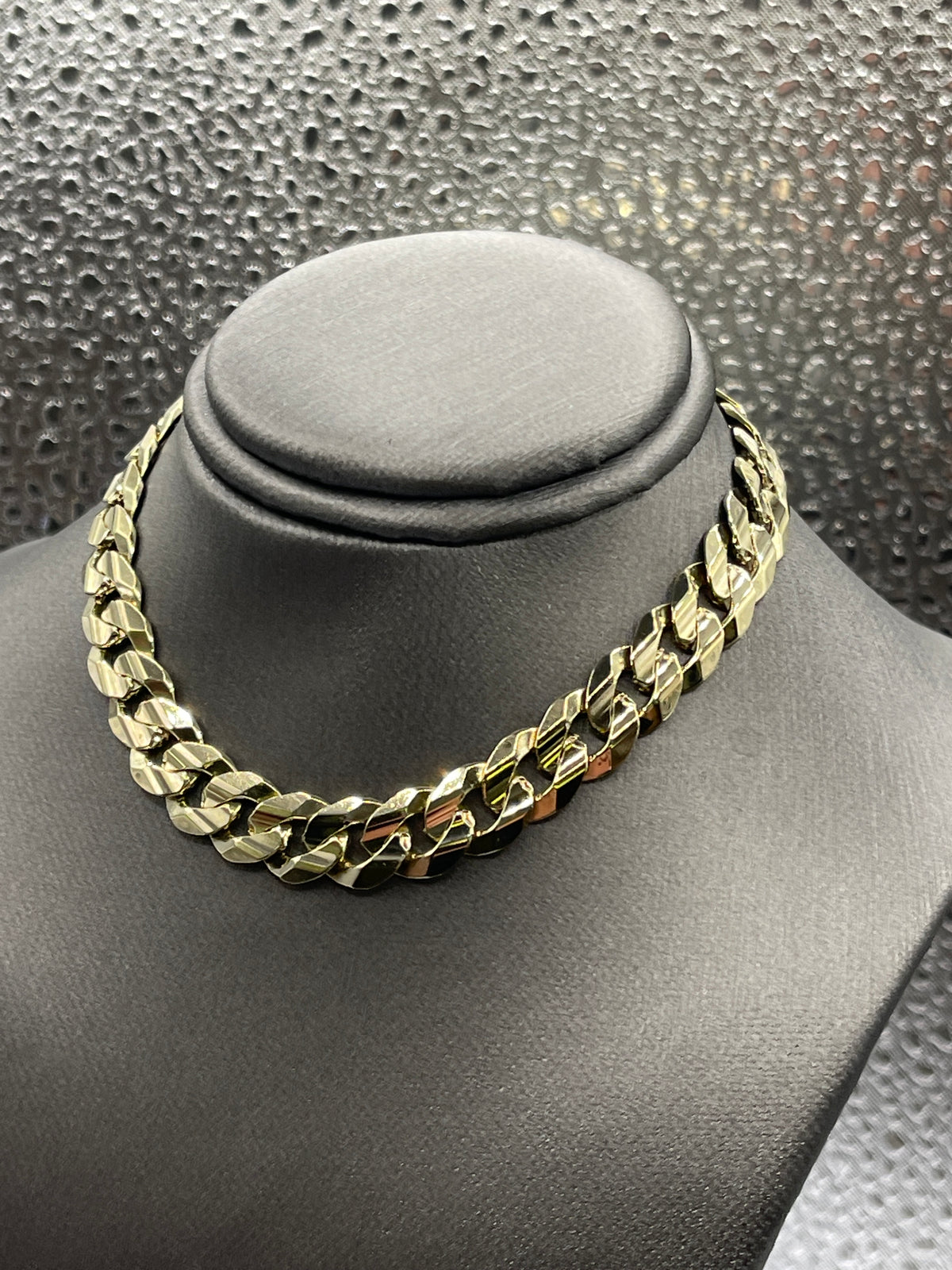 Ladies/Gents 10 Karat Solid Yellow Gold Cuban Link Bracelet