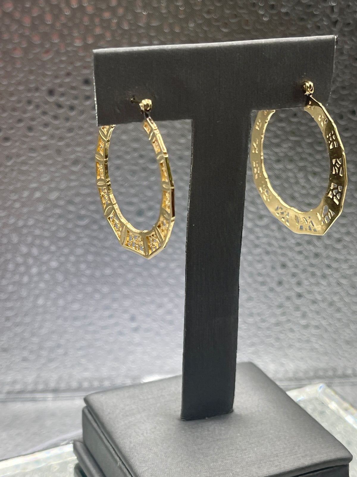 Ladies 14 Karat Solid Yellow Gold Filigree Hoop Earrings