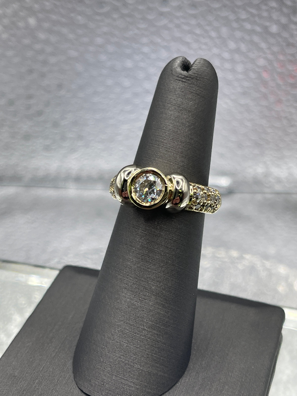Ladies 14 Karat Solid Yellow Gold Diamond Engagement Ring