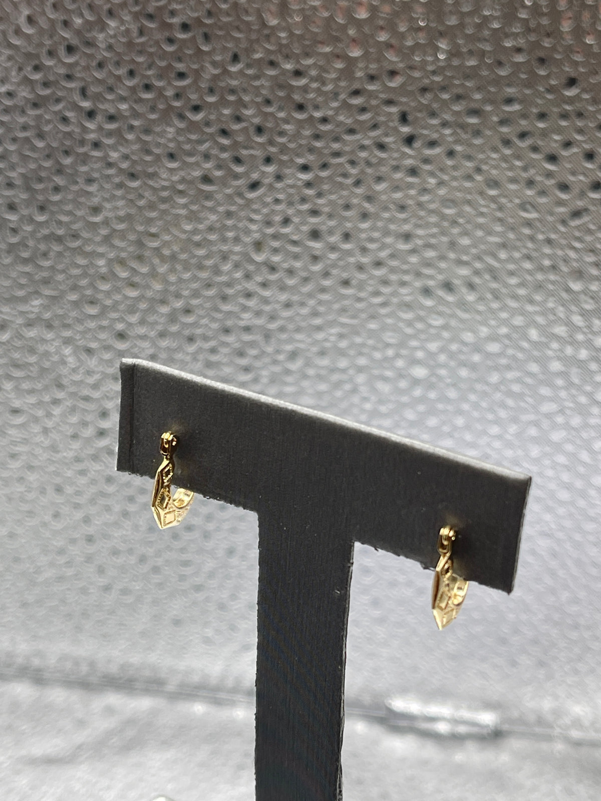 Ladies 14 Karat Solid Yellow Gold Hexagon Engraved Earrings