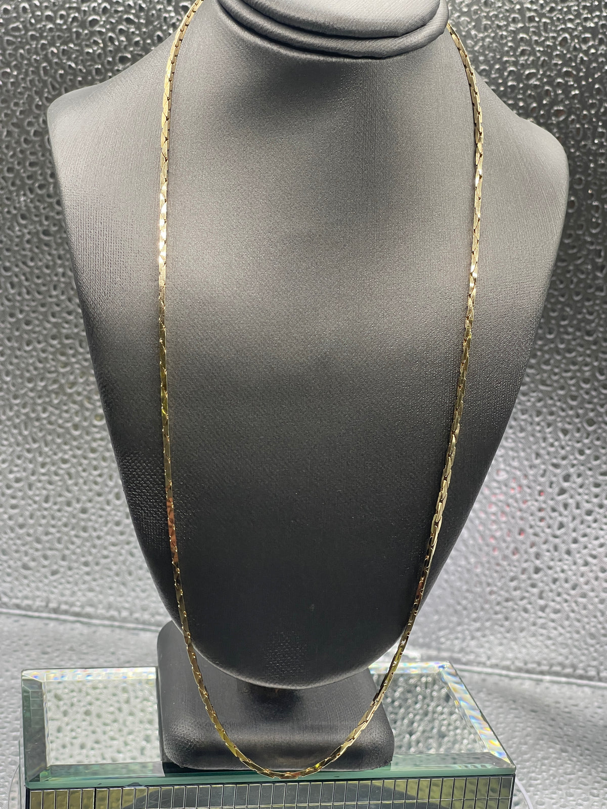 Ladies/Gents 14 Karat Yellow Gold Cobra Link Chain