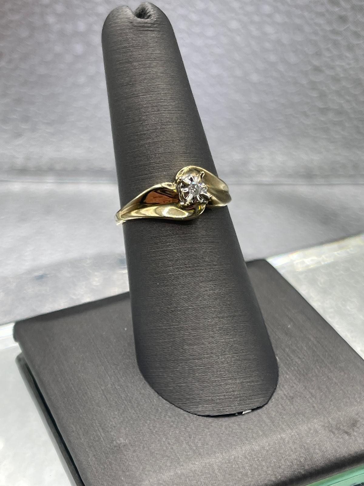 Ladies Beautiful 14 Karat Yellow Gold Fluted Diamond Bypass Ring