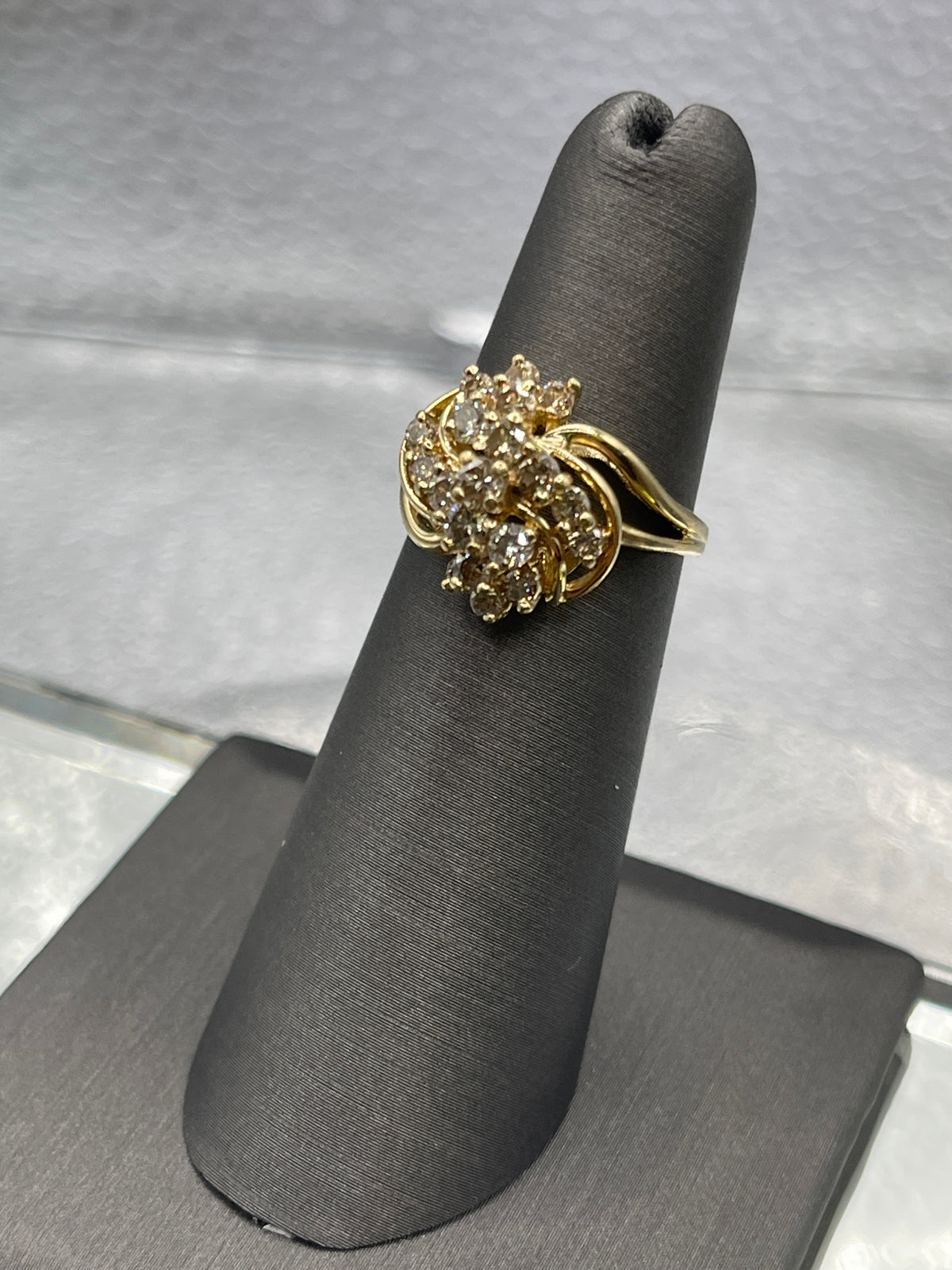 Ladies Gorgeous 14 Karat Yellow Gold Diamond Swirl Floral Cluster Ring