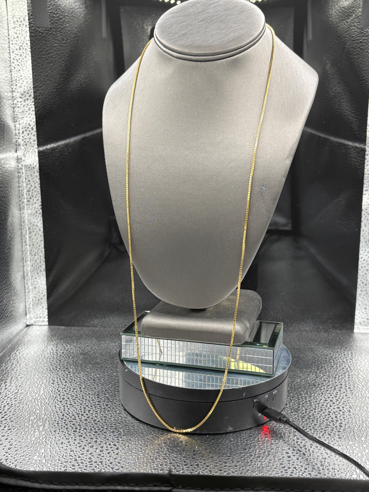 14 Karat Yellow Gold Ladies 30” Box Link Chain