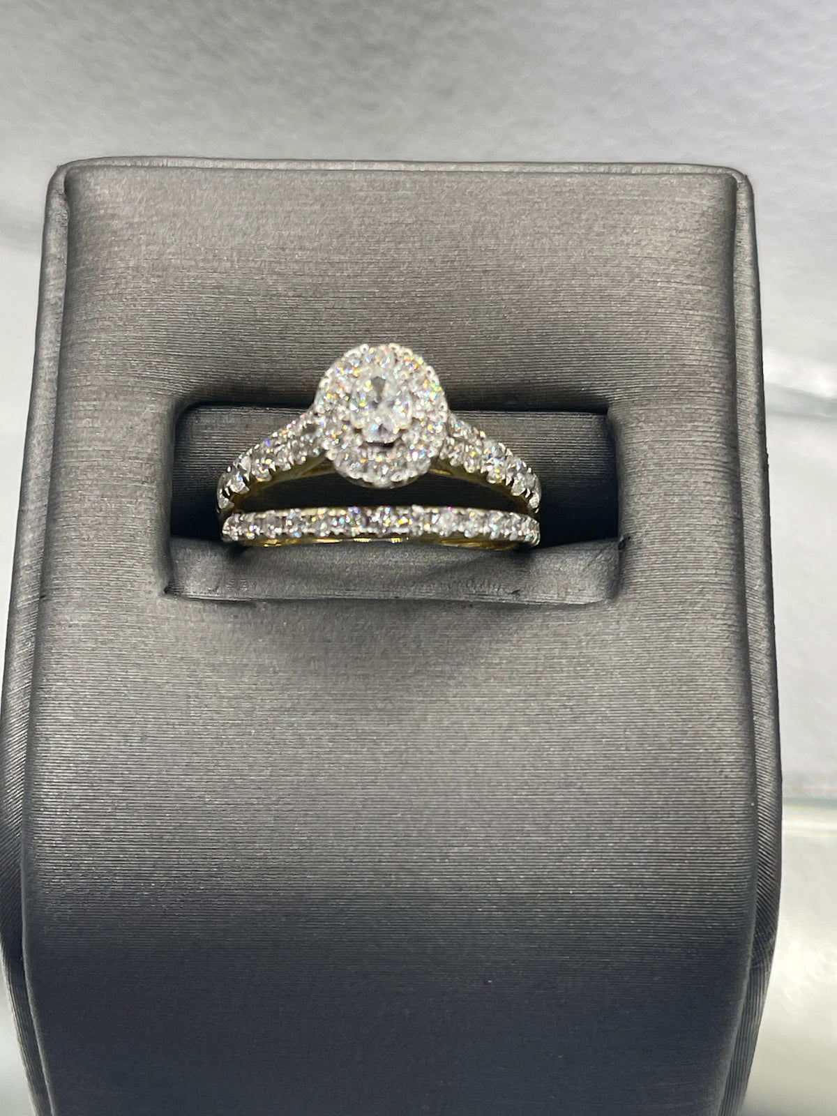 Ladies Beautiful 14 Karat Yellow Gold Diamond Wedding Ring Set