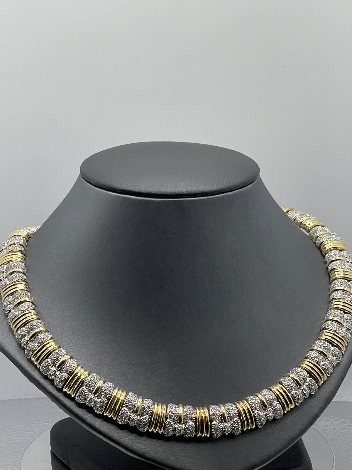 Ladies’ 14KT Yellow & White Gold Ridged Link Choker Necklace with Pavé Diamond Accents