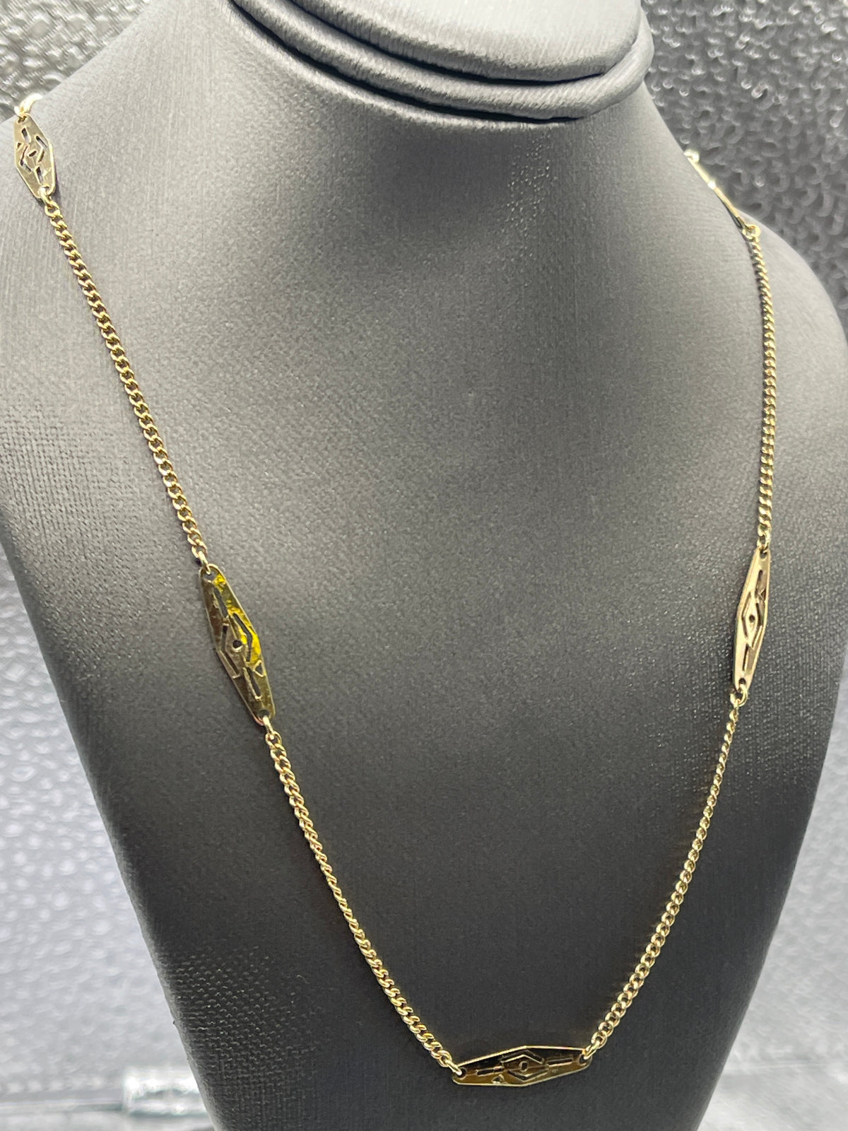 Ladies Gorgeous 14 Karat Solid Yellow Gold Infinity Link Chain