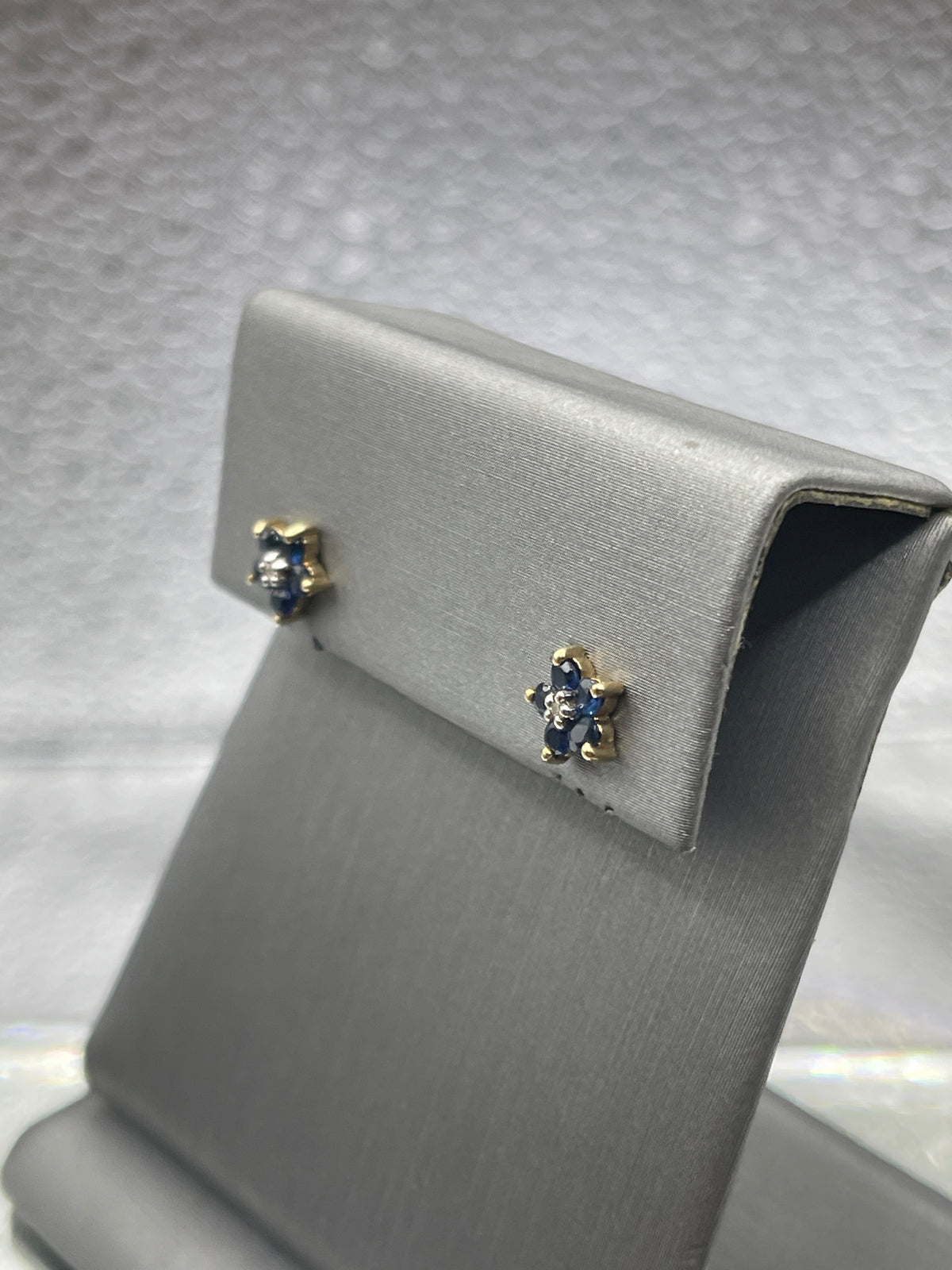Ladies 10 Karat Solid Yellow Gold Blue Sapphire and Diamond Floral Earrings