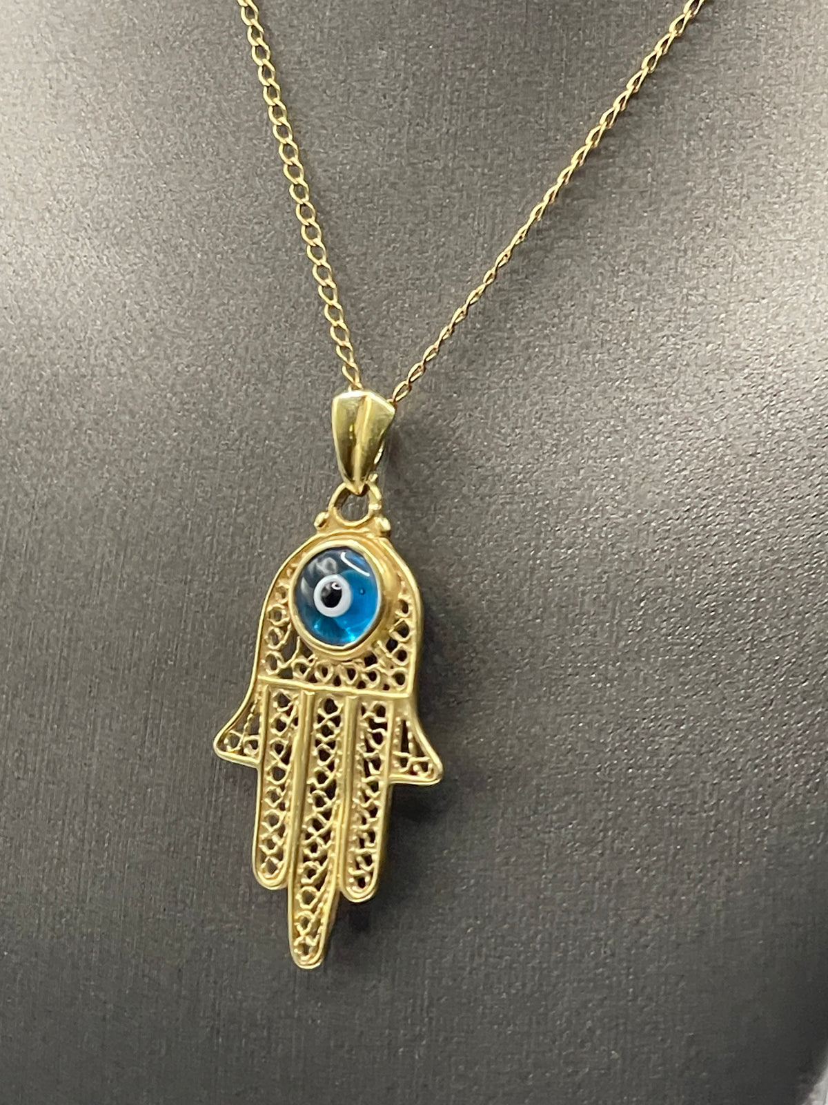 Ladies 14 Karat Solid Yellow Gold Hamsa Pendant