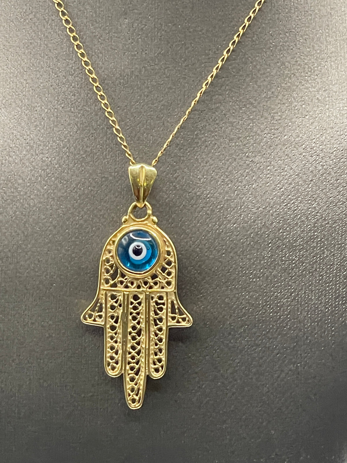 Ladies 14 Karat Solid Yellow Gold Hamsa Pendant
