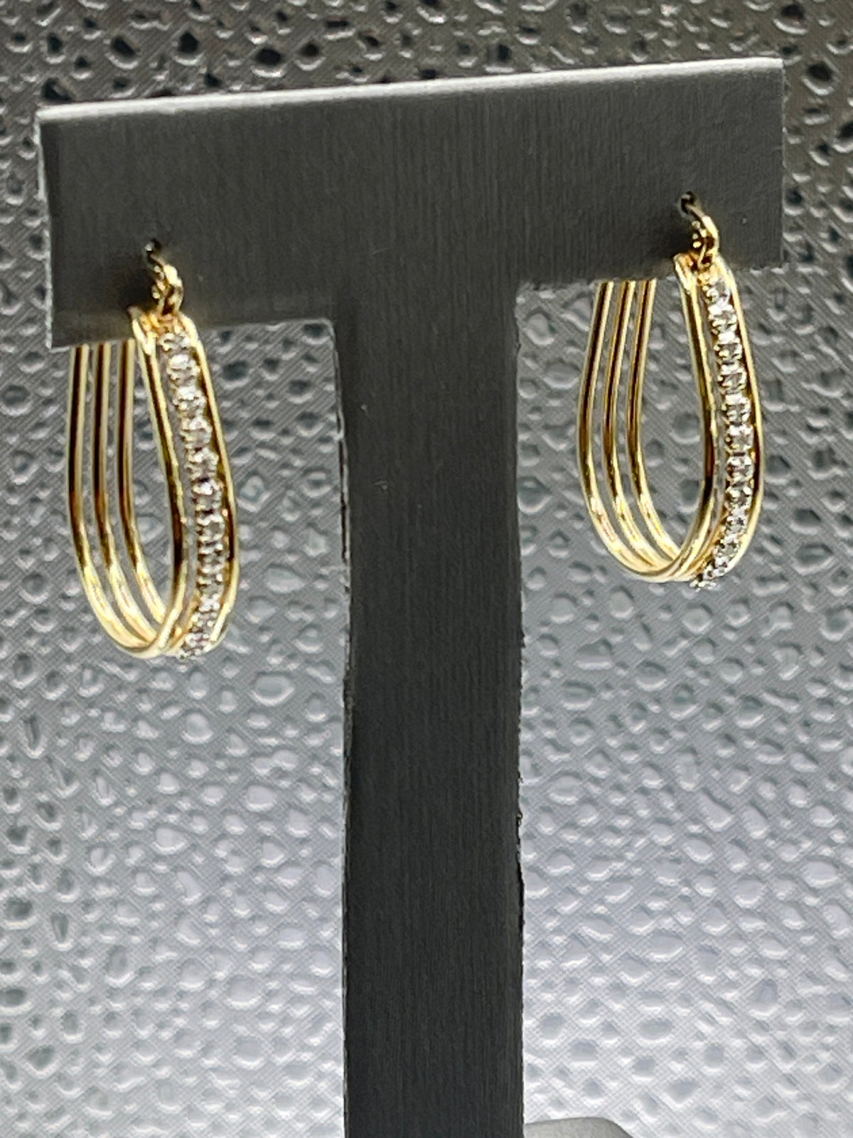 Ladies 14 Karat Solid Yellow Gold Diamond Earrings