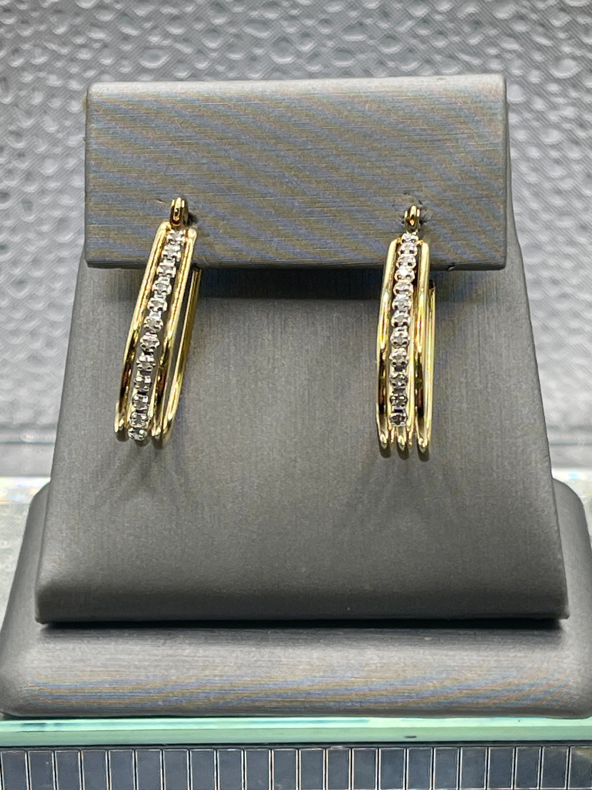 Ladies 14 Karat Solid Yellow Gold Diamond Earrings