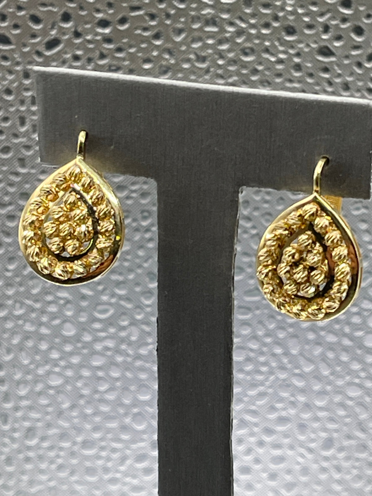 Ladies 14 Karat Solid Yellow Gold Di-Cut Earrings