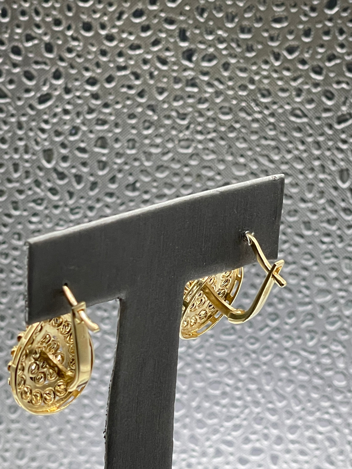 Ladies 14 Karat Solid Yellow Gold Di-Cut Earrings