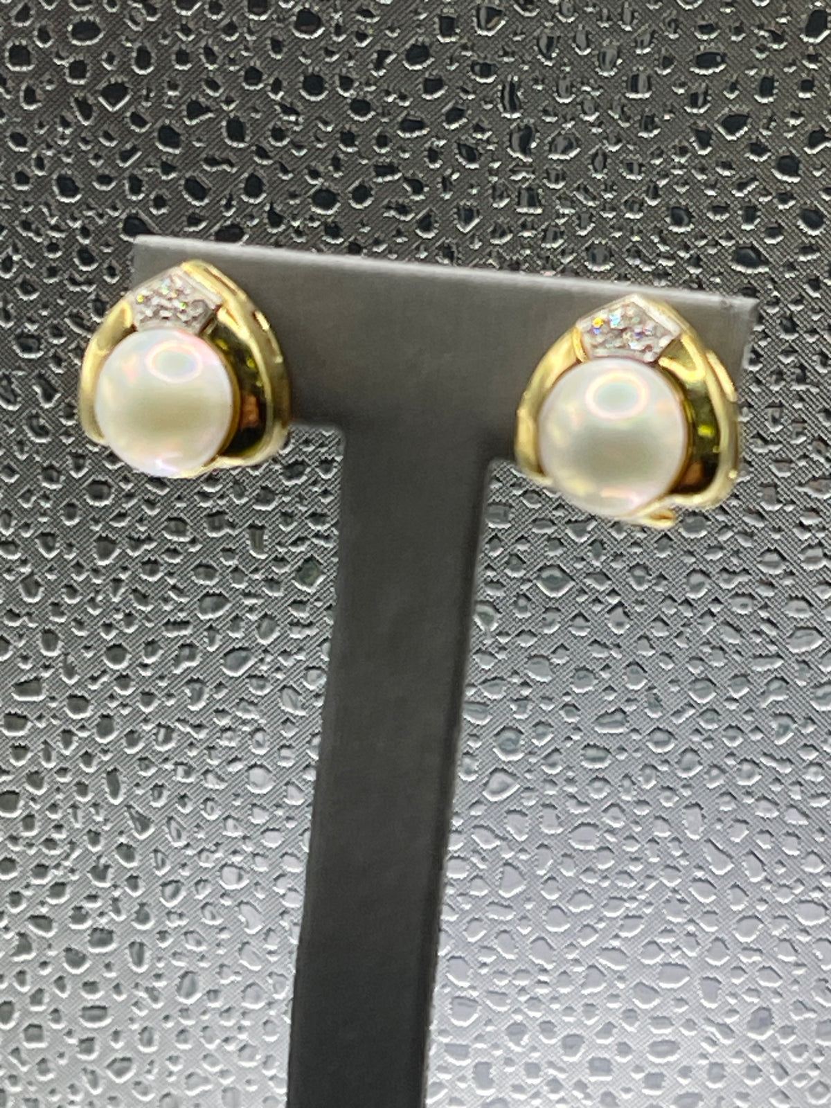 Ladies 14 Karat Solid Yellow Gold Pearl and Diamond Earrings