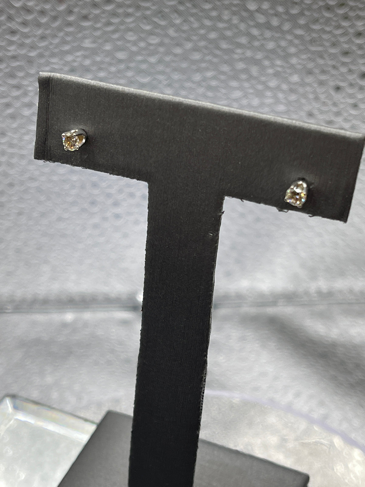 Ladies 14 Karat Solid White Gold Diamond Stud Earrings