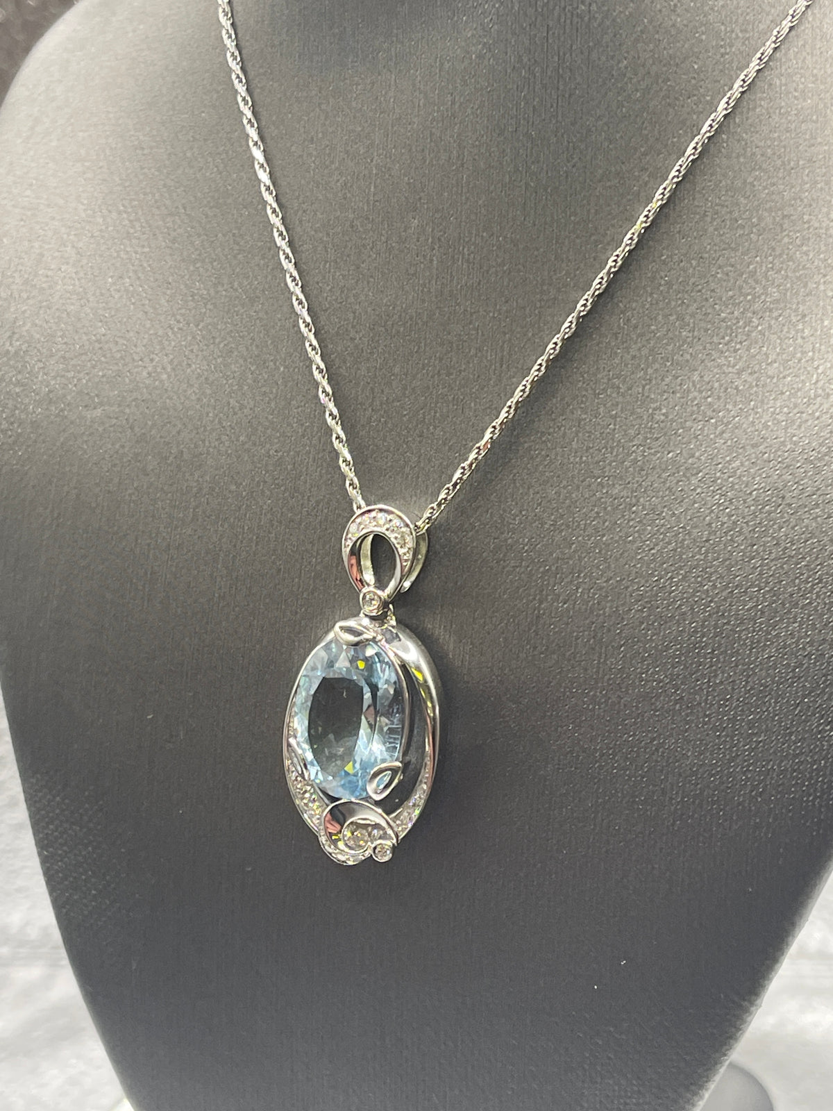14K White/Gold Aquamarine & Diamond Pendant - Philadelphia Gold & Silver Exchange