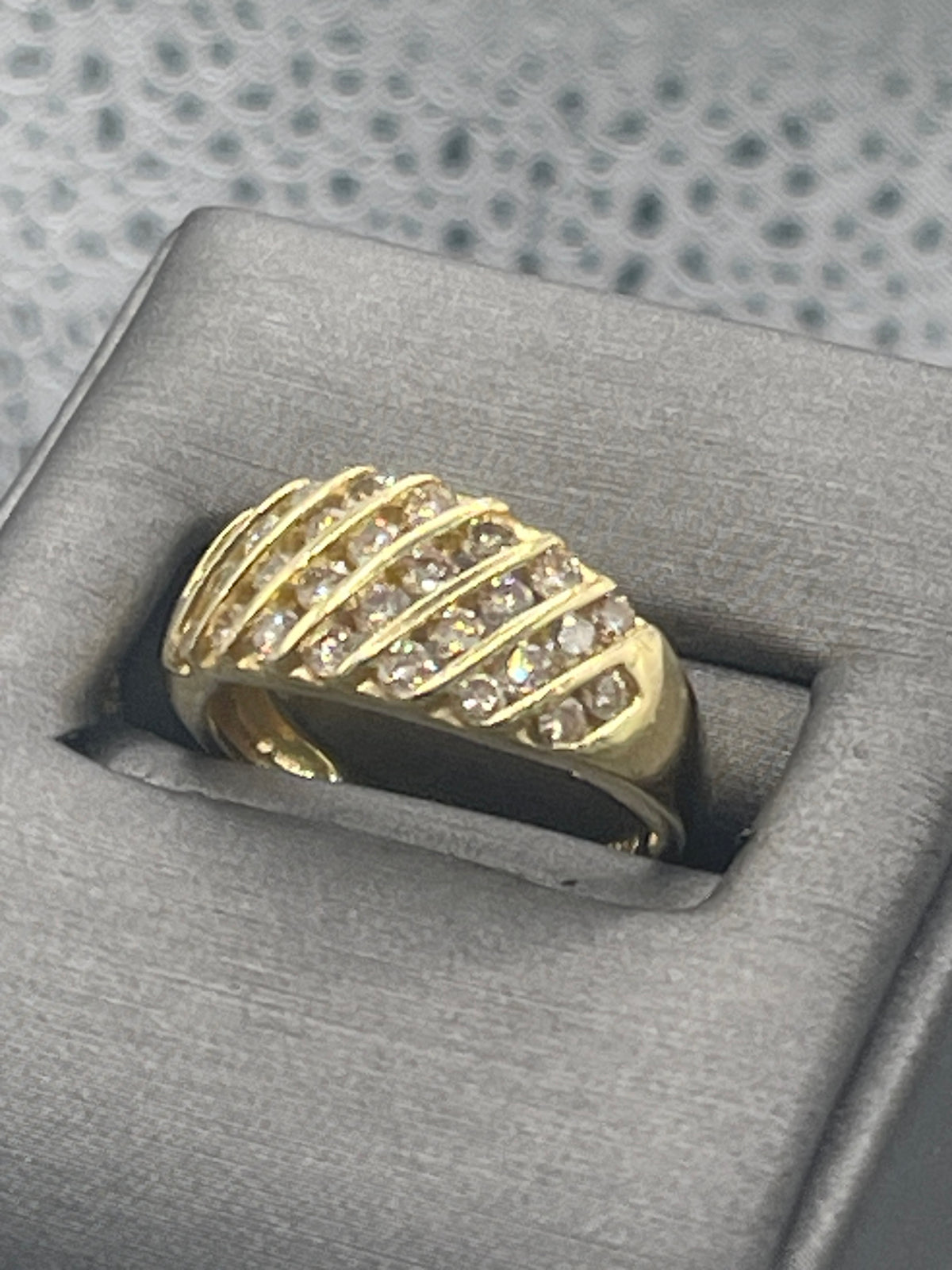 Ladies 14 Karat Solid Yellow Gold Diamond Ring