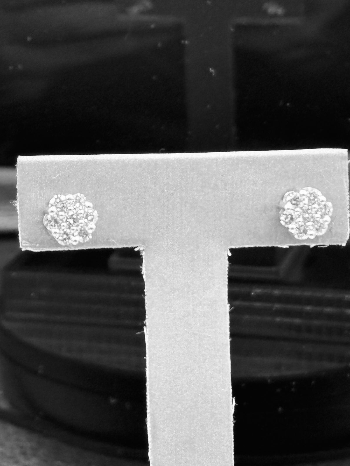 10kt white gold diamond cluster stud earrings