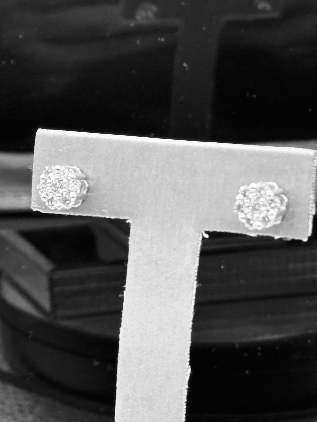 10kt white gold diamond cluster stud earrings