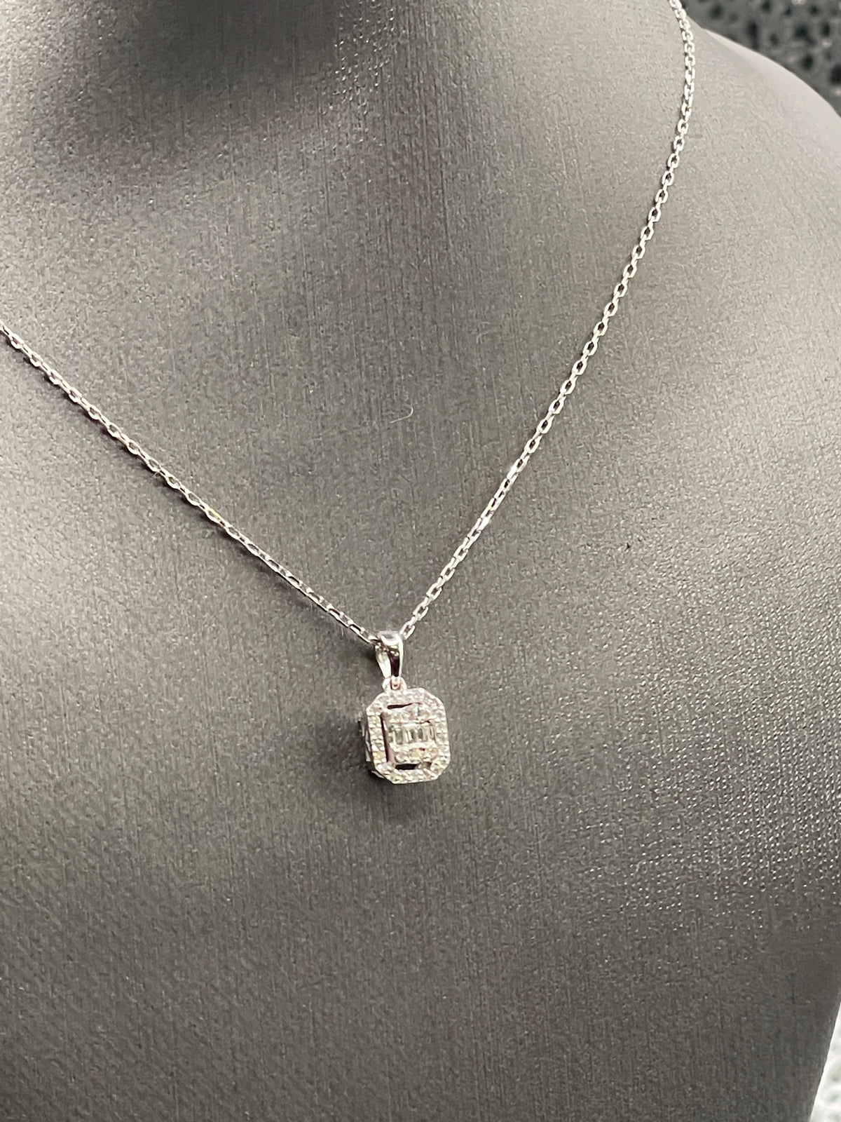 Ladies 18 Karat White Gold Emerald & Round Diamond Halo Pendant & Chain
