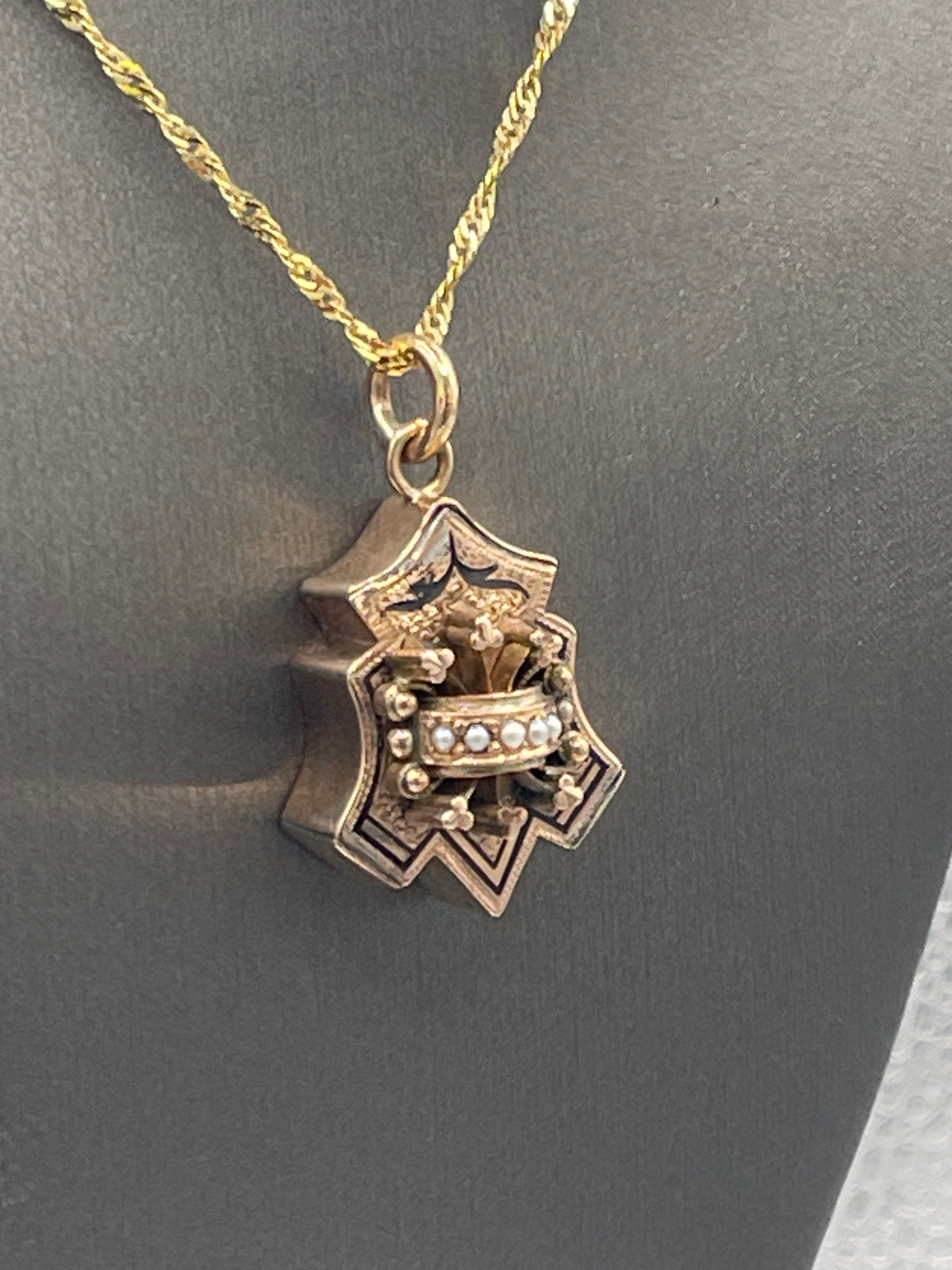 Antique Victorian 10 Karat Gold Lavaliere Pendant With Baby Seed Pearls