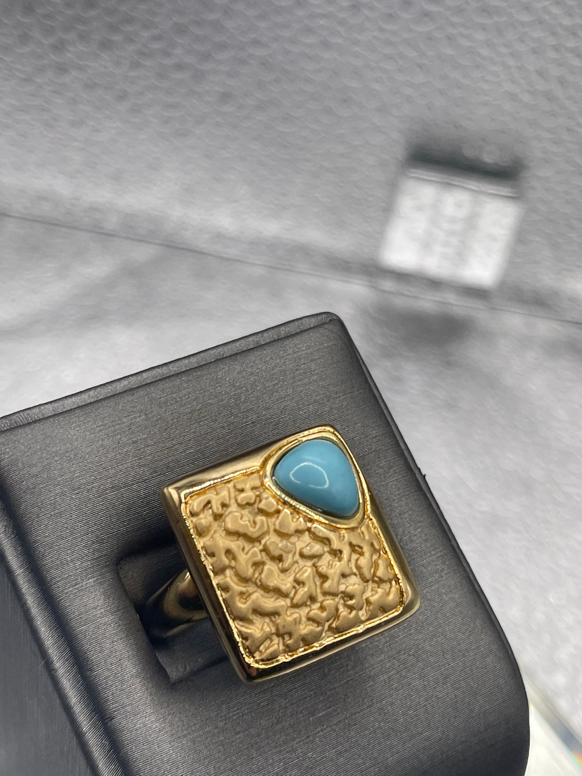 Ladies Vintage 18 Karat Yellow Gold Graziella Turquoise Ring
