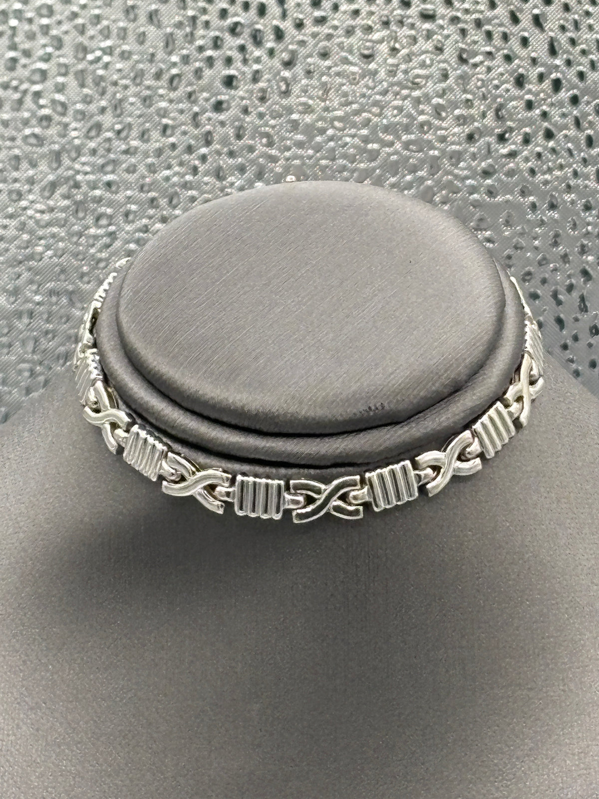 Ladies 14 Karat White Gold Double Link Design Bracelet