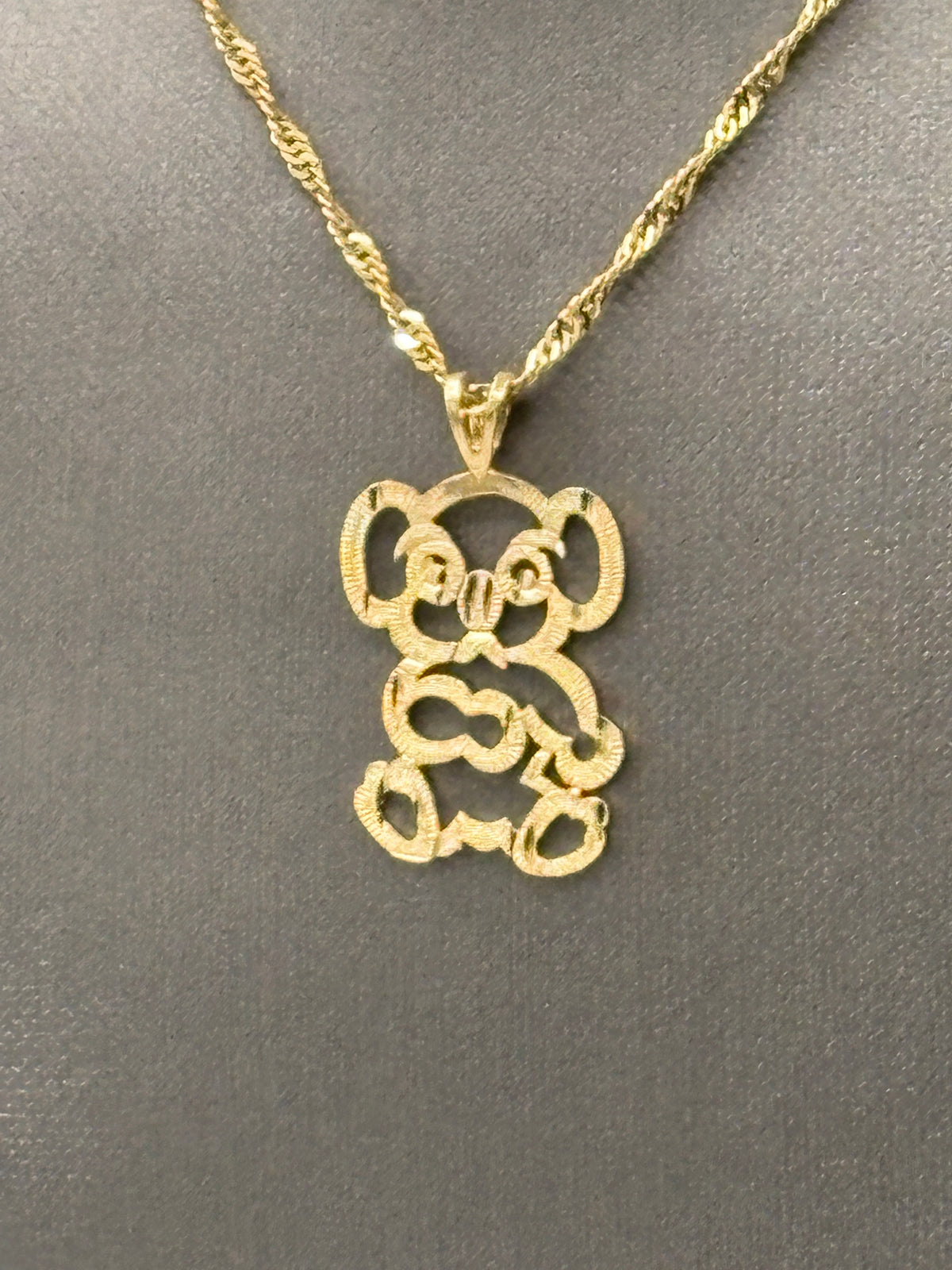 Adorable 14 Karat Yellow Gold Teddy Bear Pendant