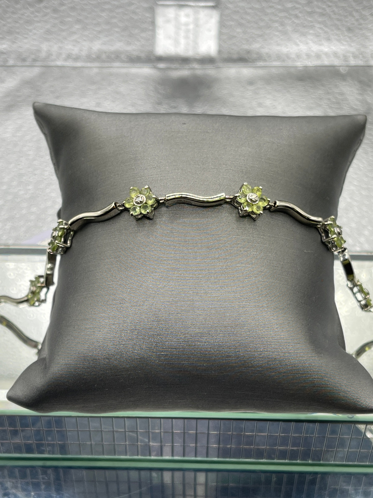 Ladies 14 Karat White Gold Peridot & Diamond Floral Bracelet