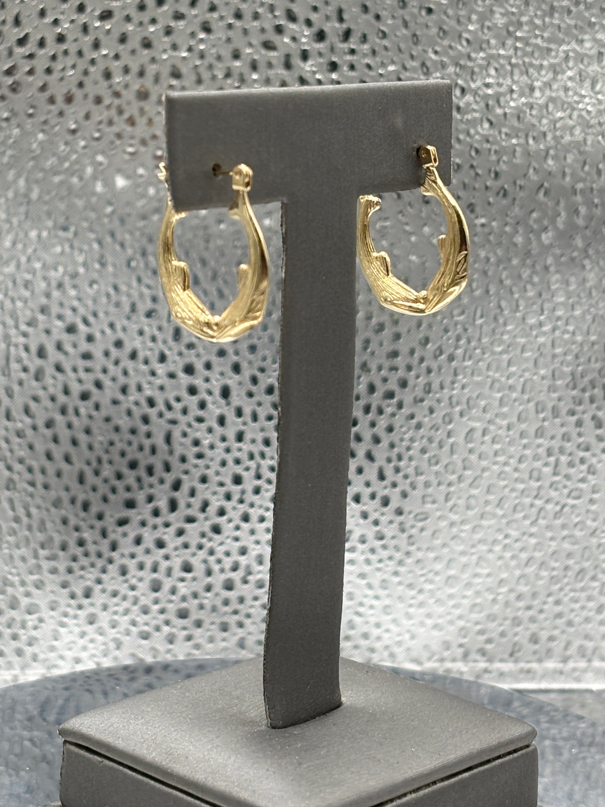 Ladies 14 Karat Yellow Gold Kissing Dolphin Hoop Earrings