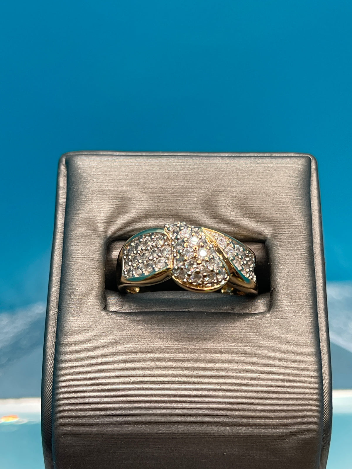 Ladies 14 Karat Yellow Gold Diamond Cluster Love Knot Ring