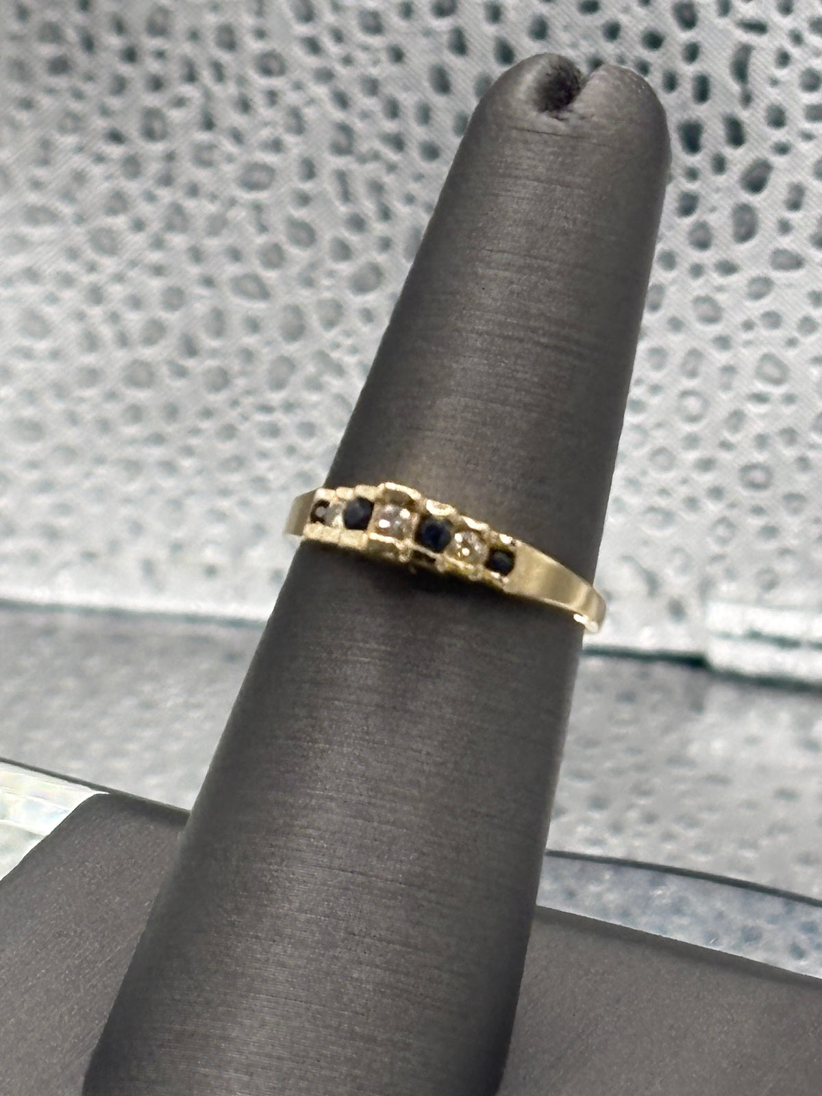 Ladies Gorgeous 14 Karat Yellow Gold Sapphire & Diamond Ring