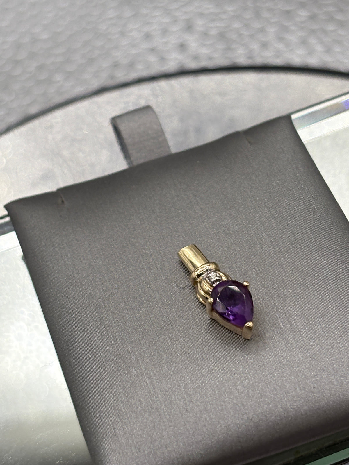Ladies 14 Karat Yellow Gold Amethyst & Diamond Pendant