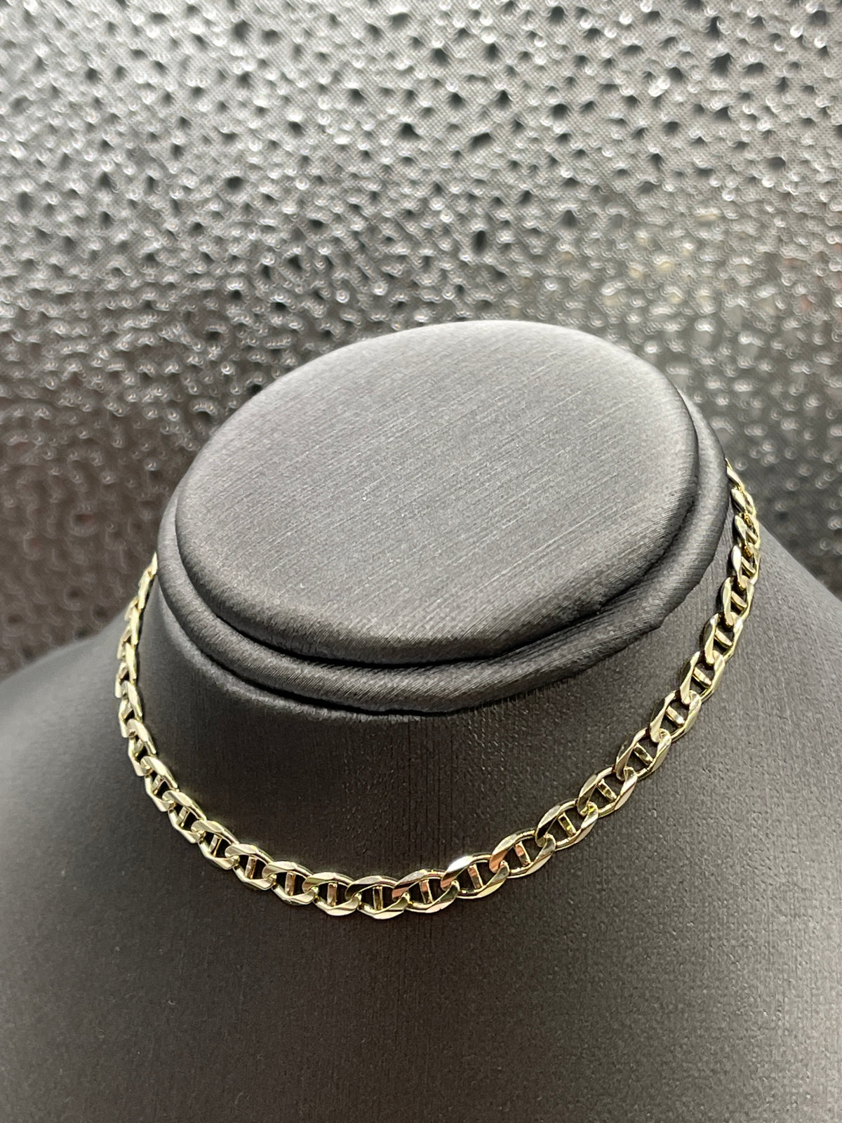 Ladies or Gents 10 Karat Yellow Gold Anchor Link Bracelet